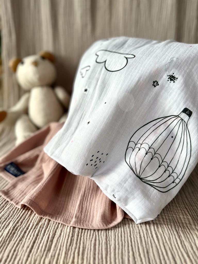 Baby Cuddle Blanket with Hot Air Balloon Design